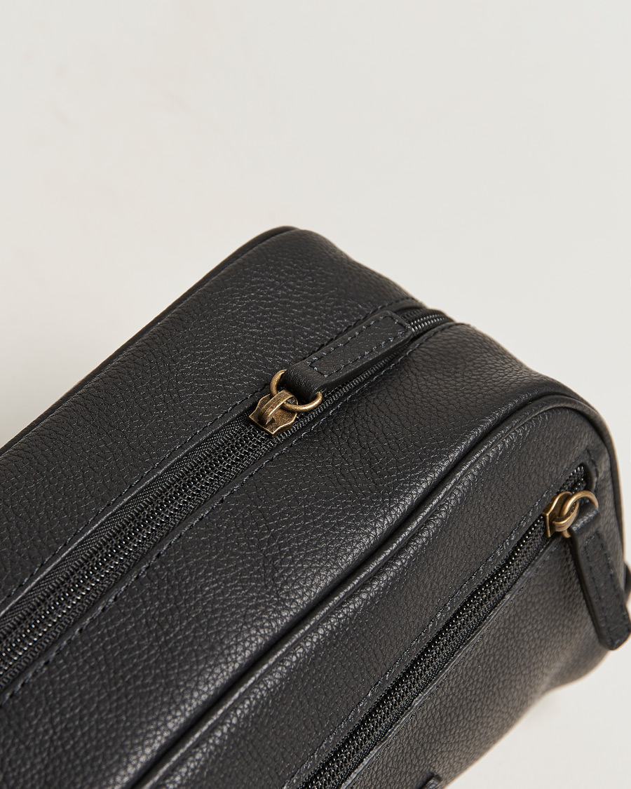 Mies | Barbour Lifestyle Leather Washbag Black | Barbour Lifestyle | Leather Washbag Black