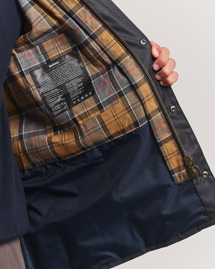 Mies | Takit | Barbour Lifestyle | Ashby Wax Jacket Navy