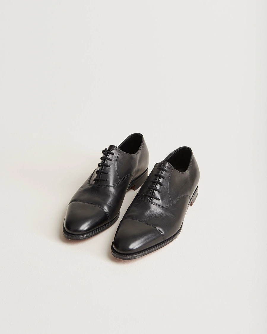 Mies | Käsintehdyt kengät | John Lobb | City II Oxford Black Calf