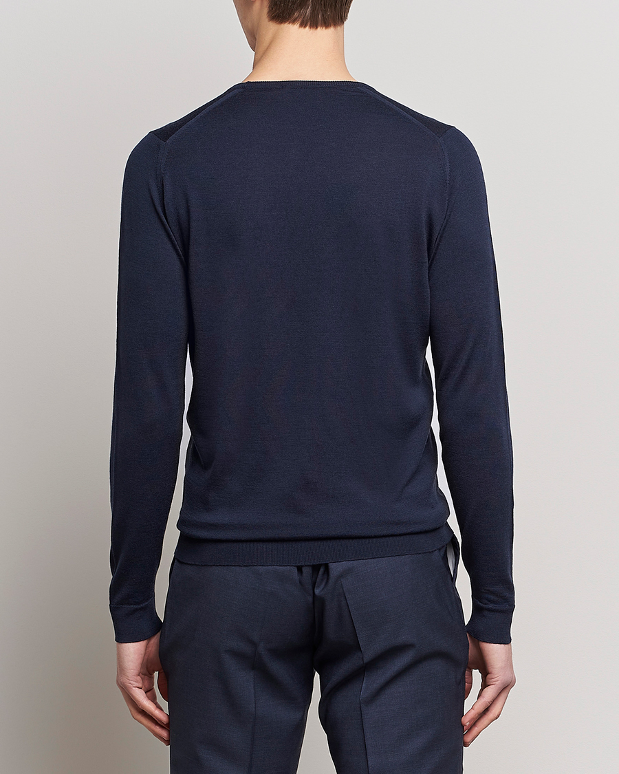 Mies | Puserot | John Smedley | Lundy Extra Fine Merino Crew Neck Midnight