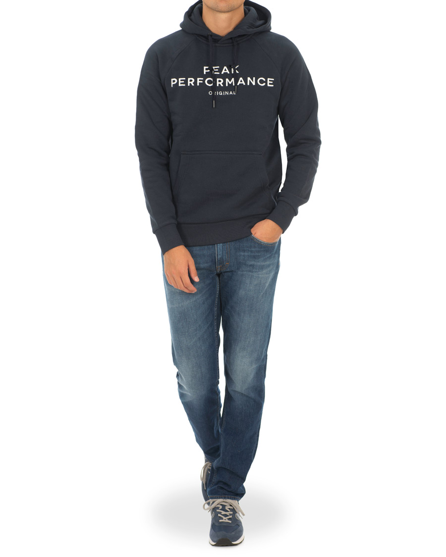 Mies | Puserot | Peak Performance | M Logo Hoodie Navy