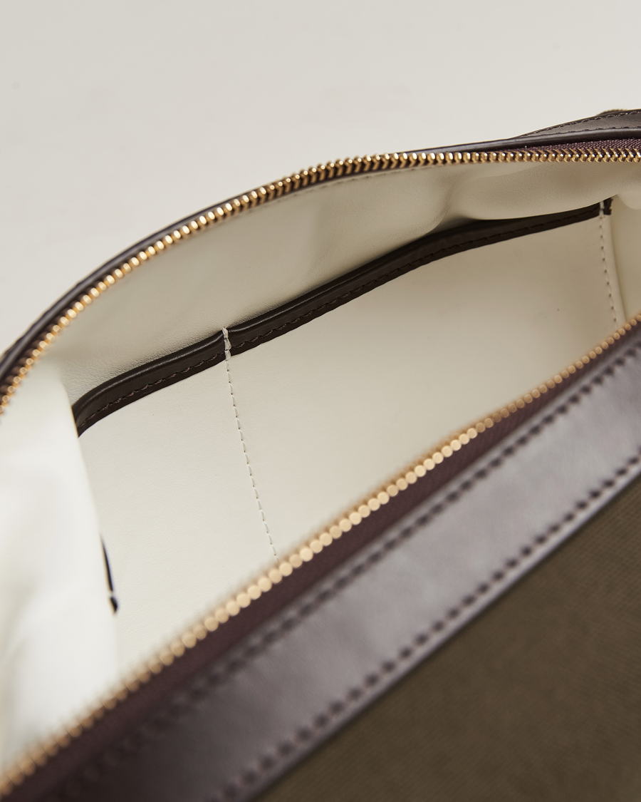 Mies | Laukut | Mismo | M/S Nylon Washbag Army/Dark Brown