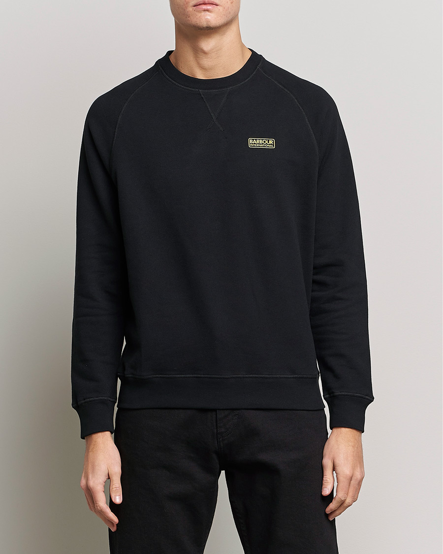 Mies | Puserot | Barbour International | Essential Crew Neck Sweat Black