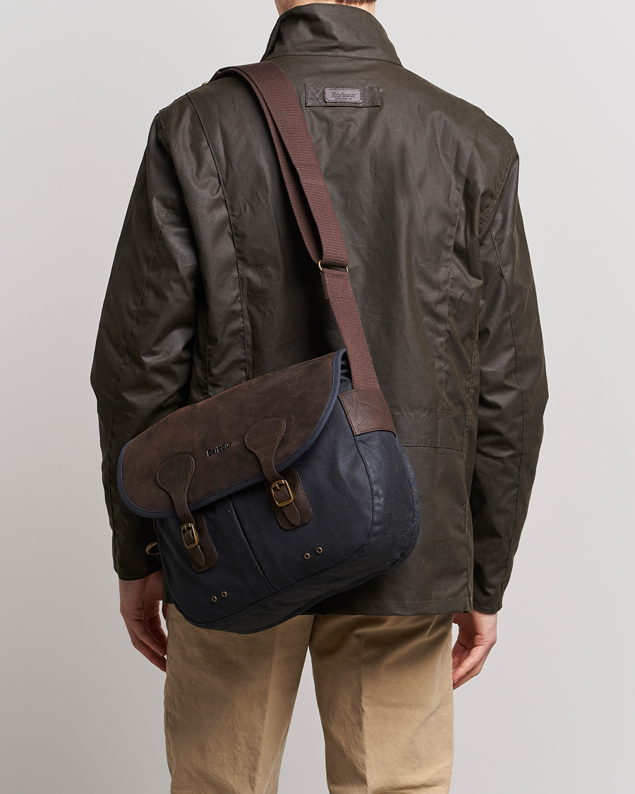 Mies | Laukut | Barbour Lifestyle | Wax Leather Tarras Navy