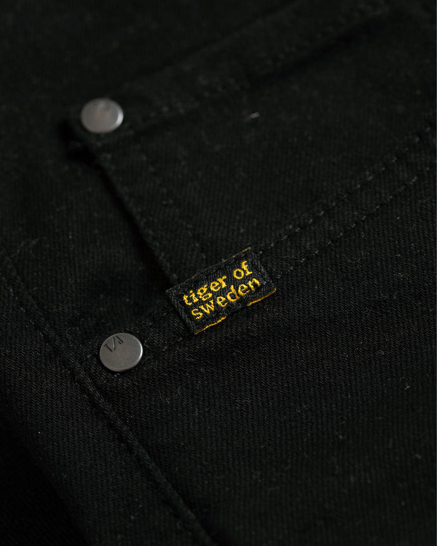 Mies | Farkut | Tiger of Sweden | Slim Infinity Jeans Black