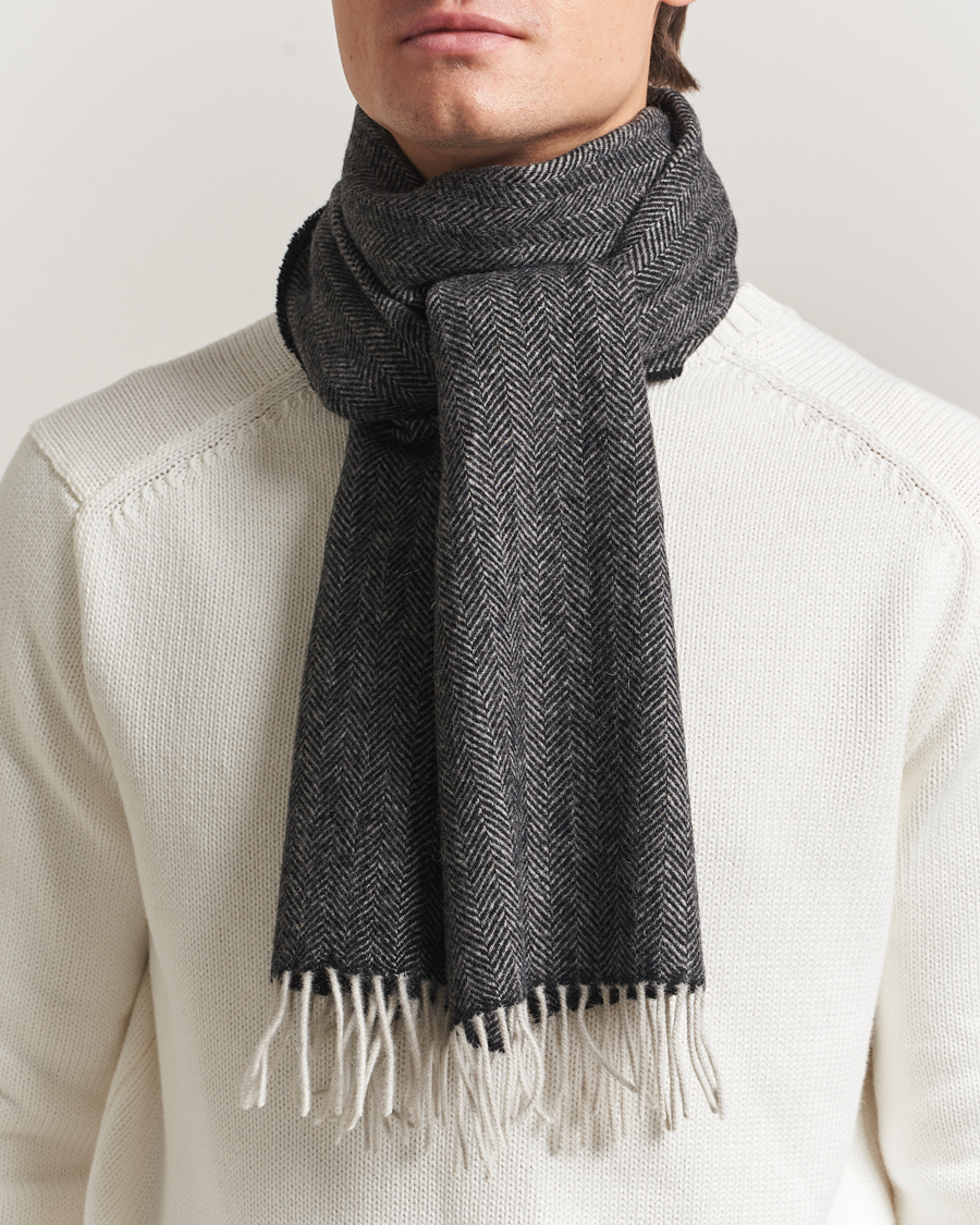 Mies | Amanda Christensen Wool Herringbone Scarf Black | Amanda Christensen | Wool Herringbone Scarf Black