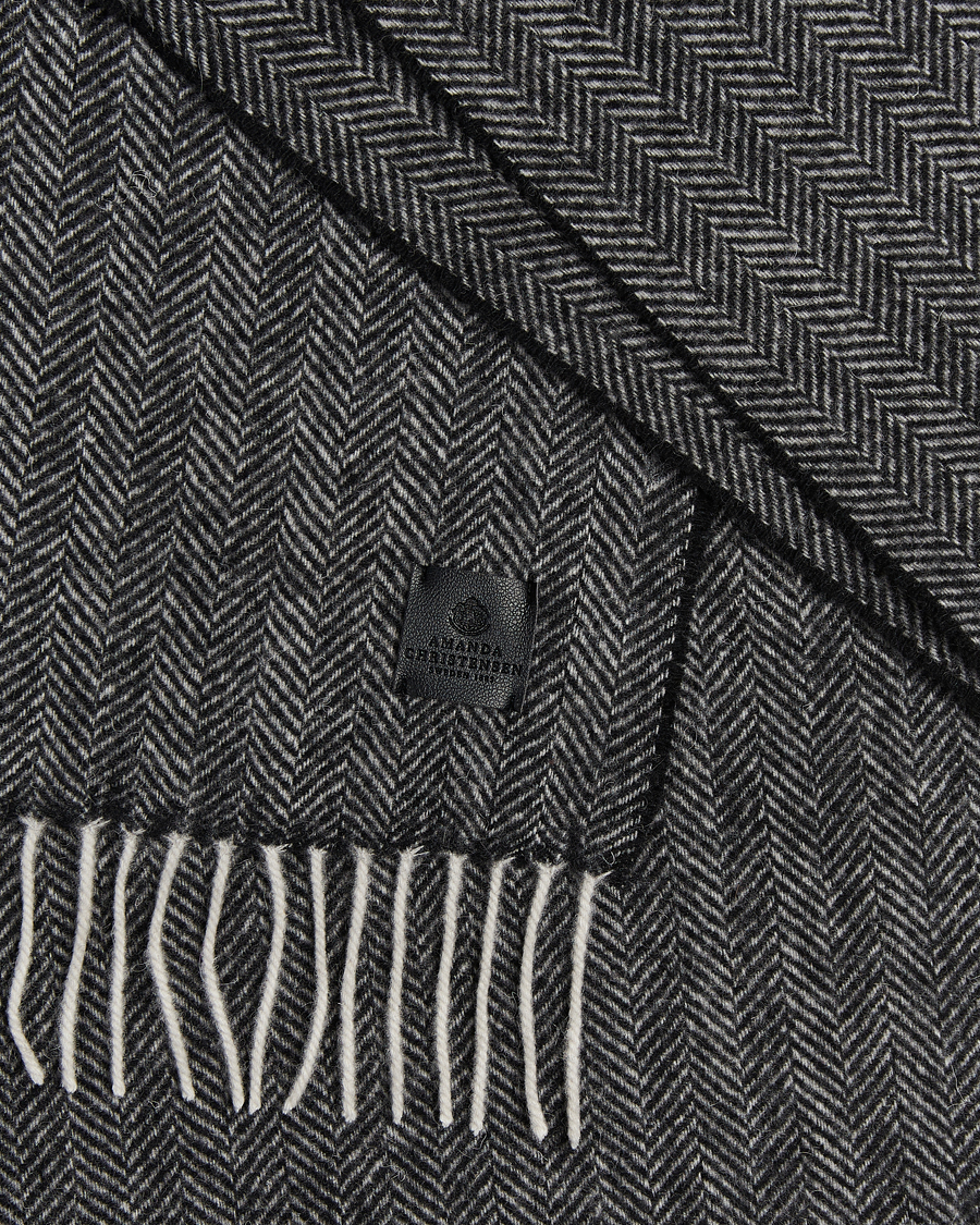 Mies | Amanda Christensen Wool Herringbone Scarf Black | Amanda Christensen | Wool Herringbone Scarf Black