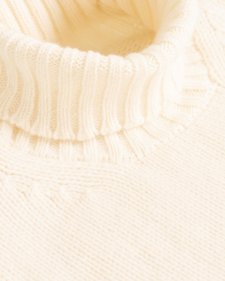 Mies | Puserot | Drake's | Lambswool Rollneck White