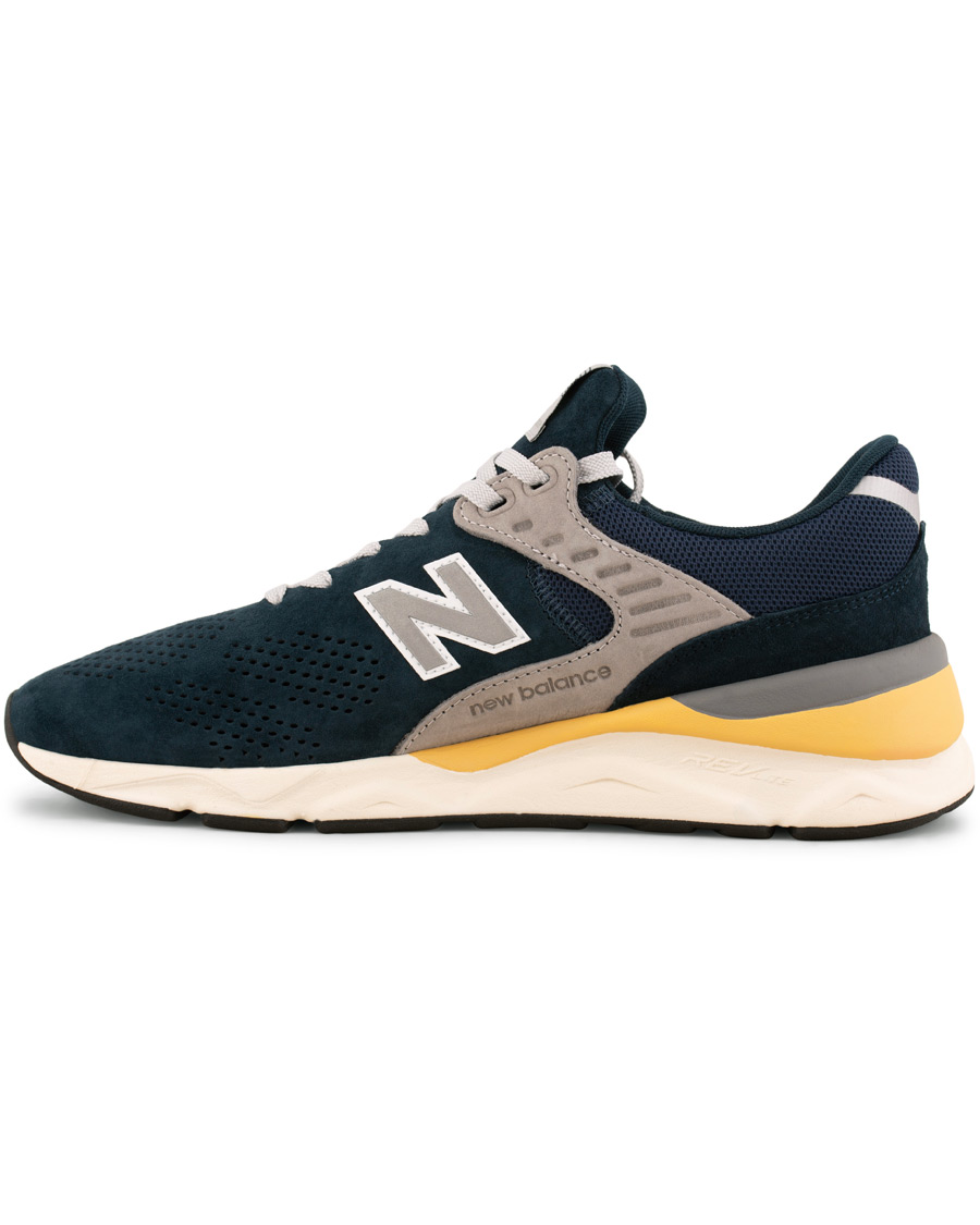 Mies | New Balance X90 Running Sneaker Navy Suede | New Balance | X90 Running Sneaker Navy Suede