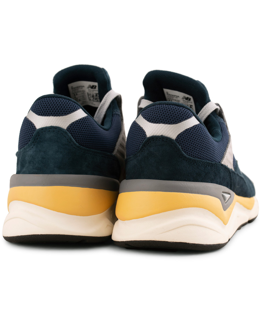 Mies | New Balance X90 Running Sneaker Navy Suede | New Balance | X90 Running Sneaker Navy Suede