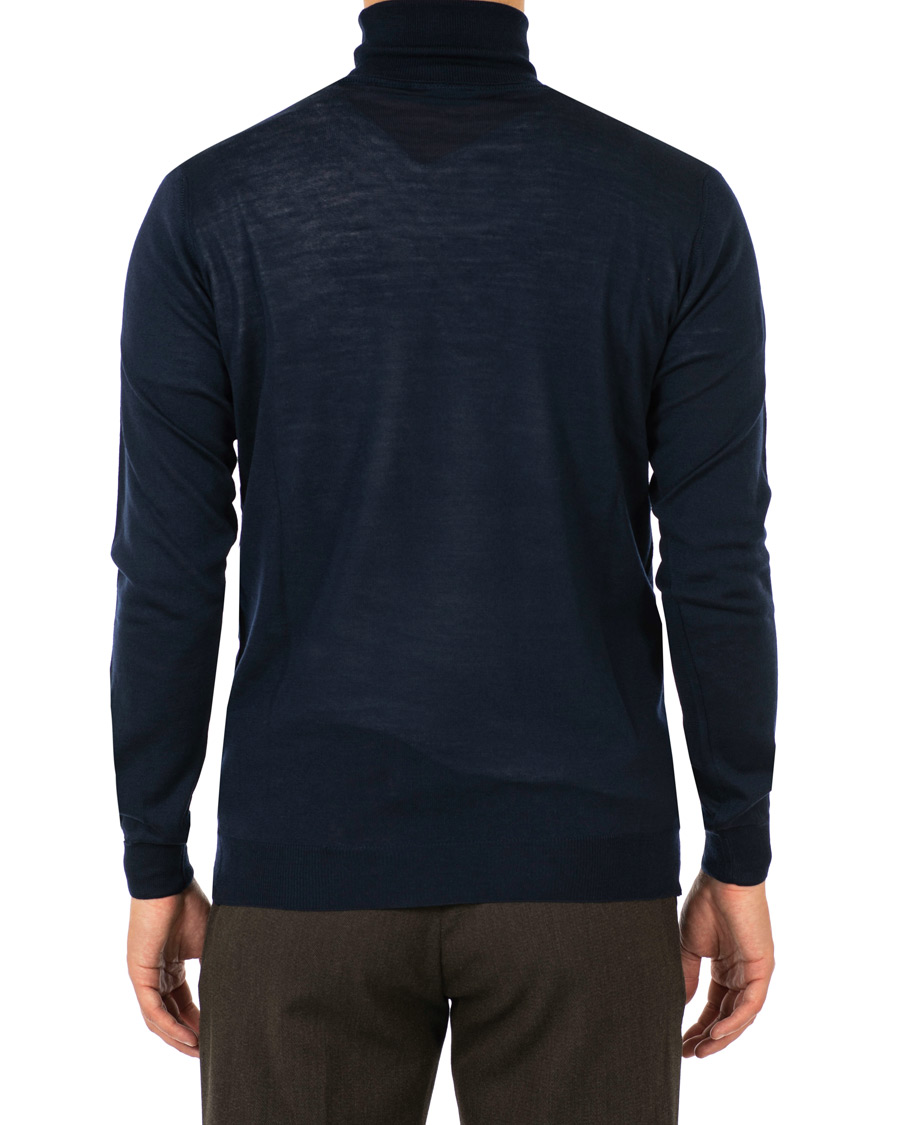 Mies | Puserot | Oscar Jacobson | Cole Extra Fine Merino Rollneck Navy