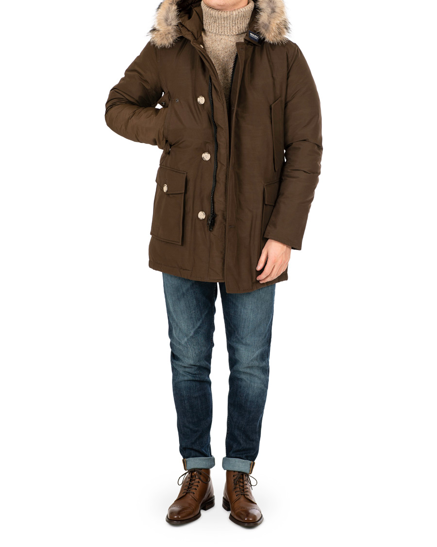 Mies | Takit | Woolrich | Arctic Parka DF Stone Brown