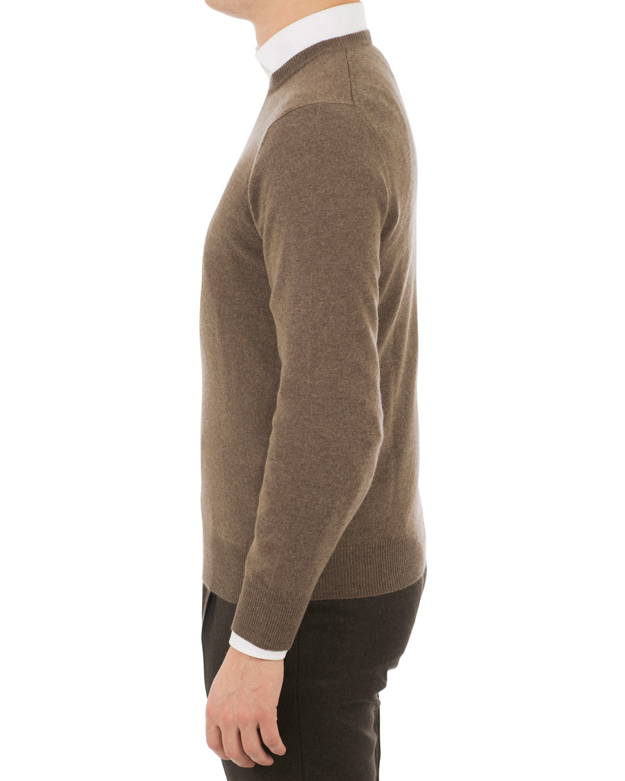 Mies | Puserot | Piacenza Cashmere | Cashmere Crew Neck Sweater Brown