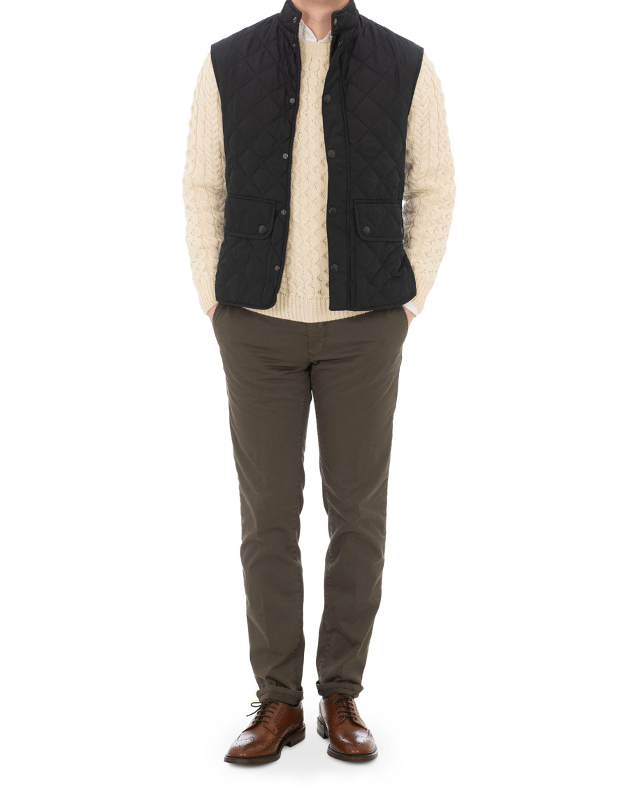 Mies | Takit | Barbour Lifestyle | Lowerdale Quilted Gilet Navy L Navy