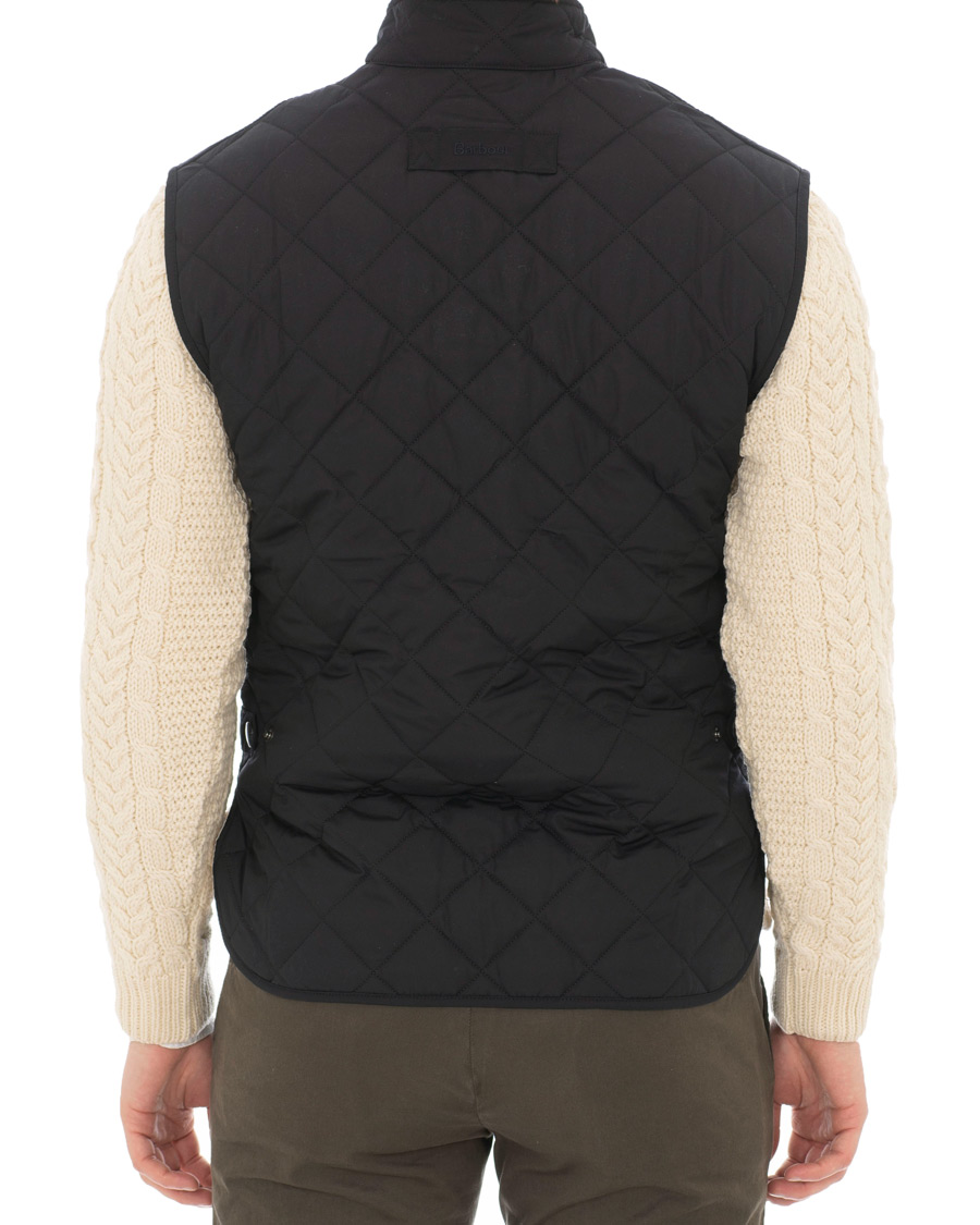 Mies | Takit | Barbour Lifestyle | Lowerdale Quilted Gilet Navy L Navy