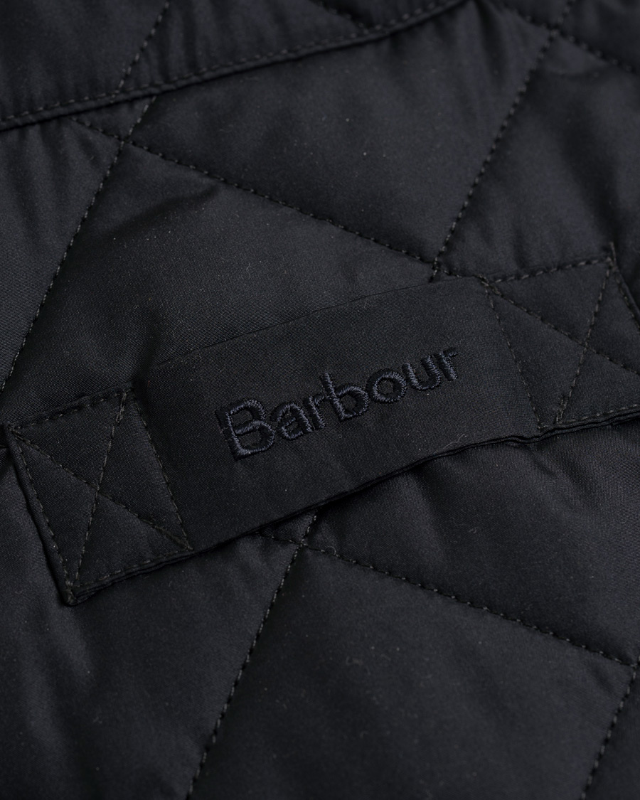 Mies | Takit | Barbour Lifestyle | Lowerdale Quilted Gilet Navy L Navy