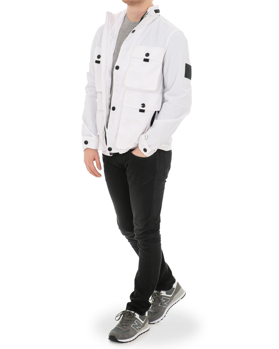Mies | Takit | Peak Performance | X6 Field Jacket White