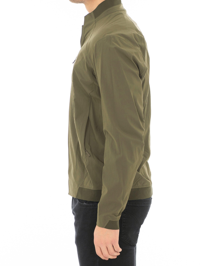 Mies | Takit | Arc'teryx Veilance | Nemis Jacket Loden Green