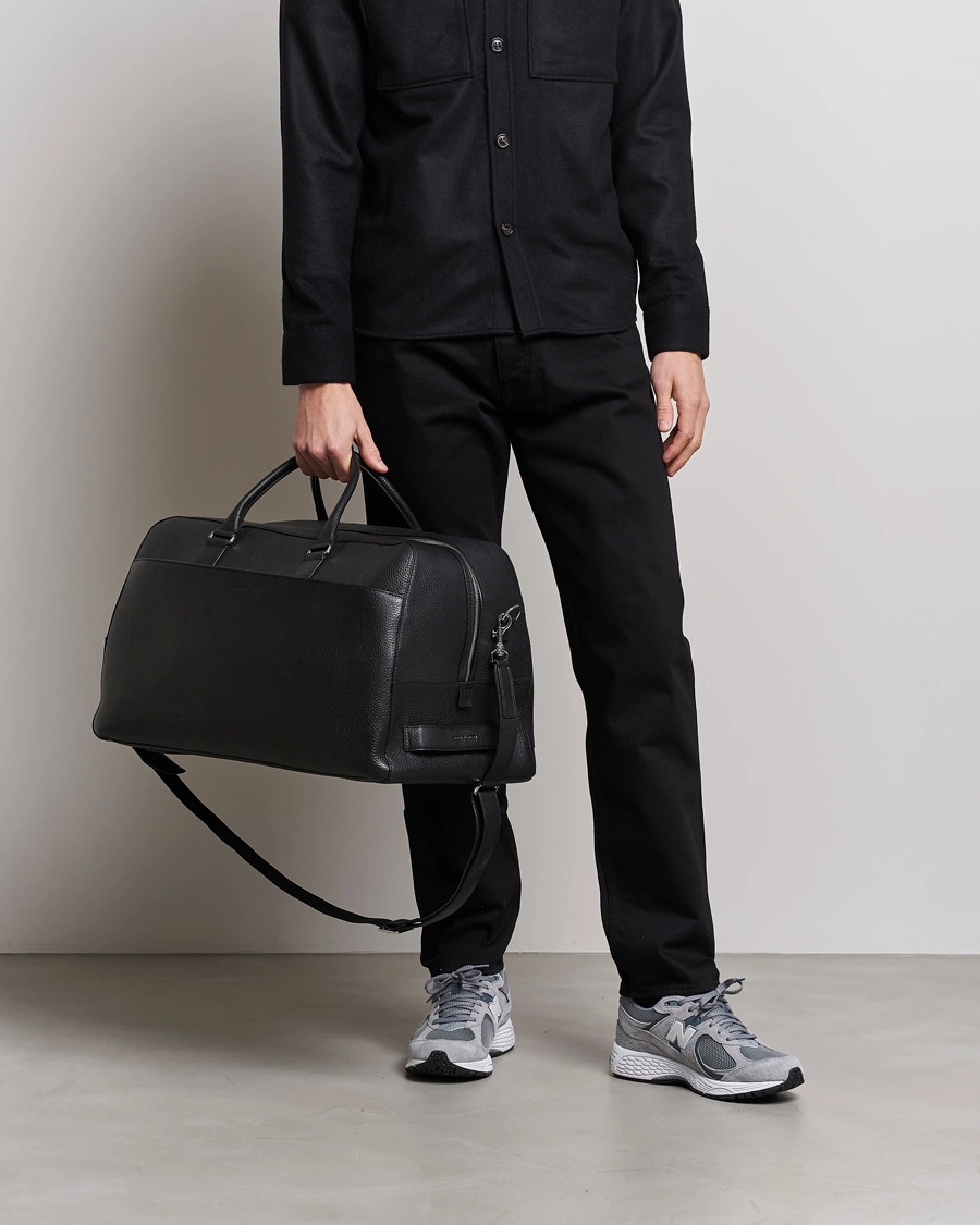 Mies | Laukut | Tiger of Sweden | Brome Grained Leather Weekendbag Black