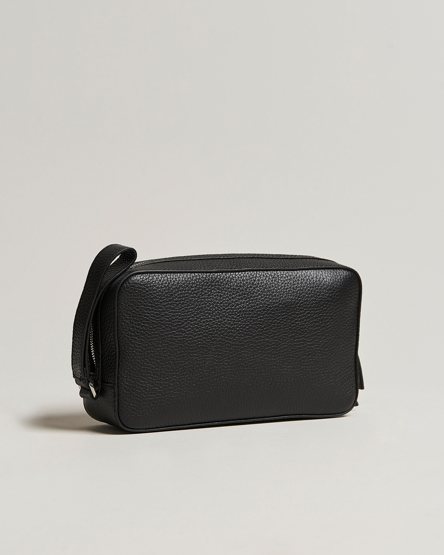 Mies | Laukut | Tiger of Sweden | Wes Grained Leather Toilet Bag Black