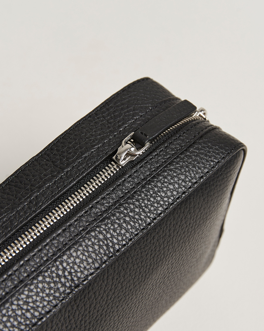 Mies | Laukut | Tiger of Sweden | Wes Grained Leather Toilet Bag Black