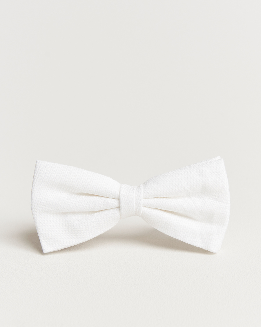 Mies | Rusetit | Amanda Christensen | Cotton Pique Pre Tie White