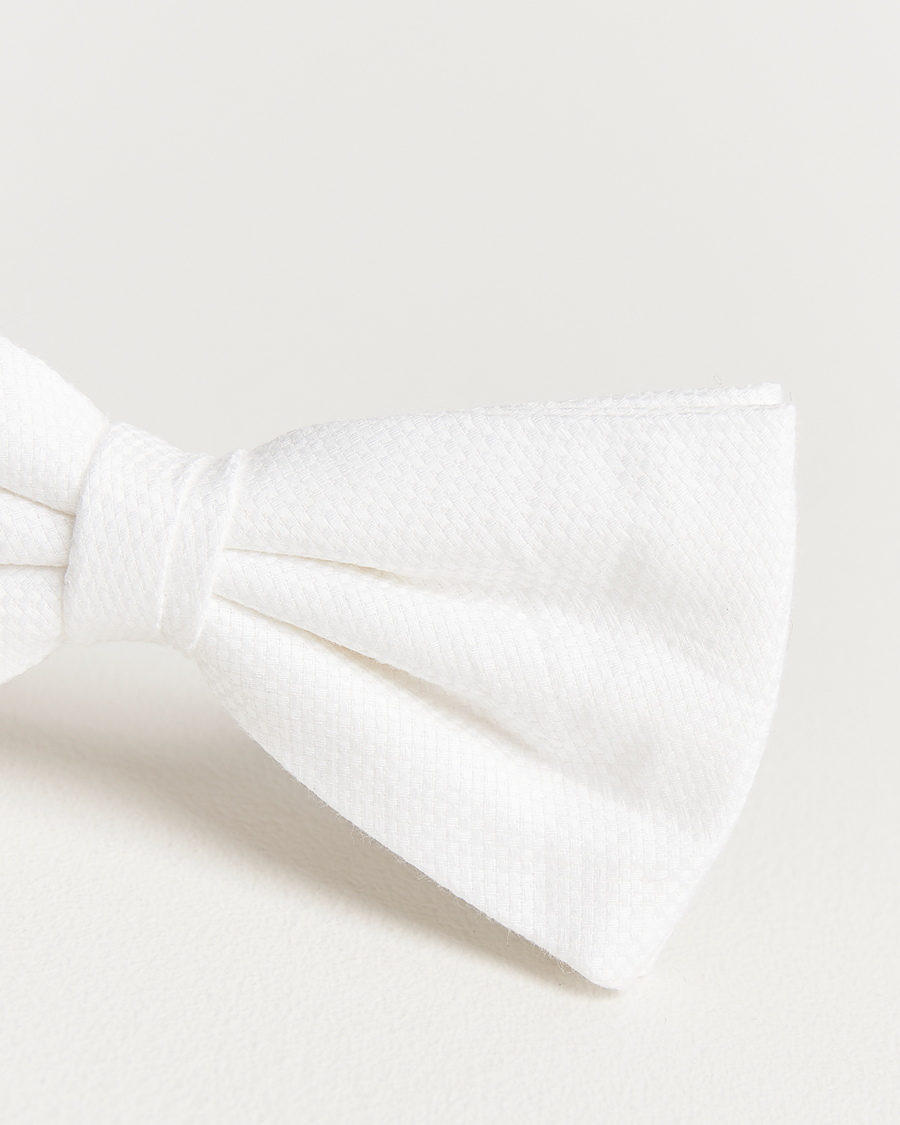 Mies | Rusetit | Amanda Christensen | Cotton Pique Pre Tie White