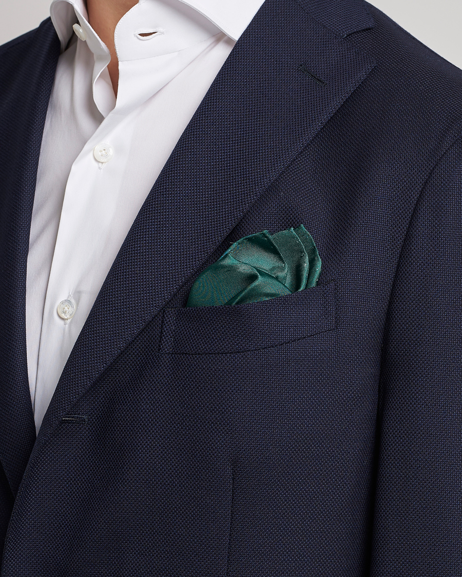 Mies | Taskuliinat | Amanda Christensen | Handkercheif Silk Green
