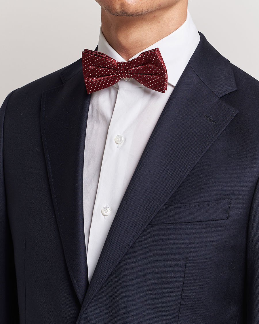 Mies | Amanda Christensen Micro Dot Pre Tie Silk Wine Red | Amanda Christensen | Micro Dot Pre Tie Silk Wine Red