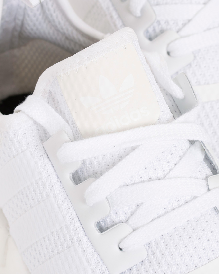 Mies | adidas Originals NMD_R1 Running Sneaker White | adidas Originals | NMD_R1 Running Sneaker White