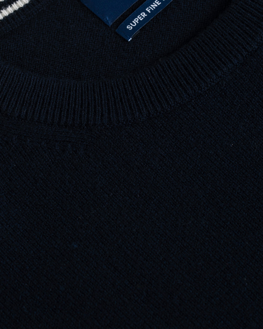 Mies | Puserot | GANT | Lambswool Crew Neck Pullover Marine