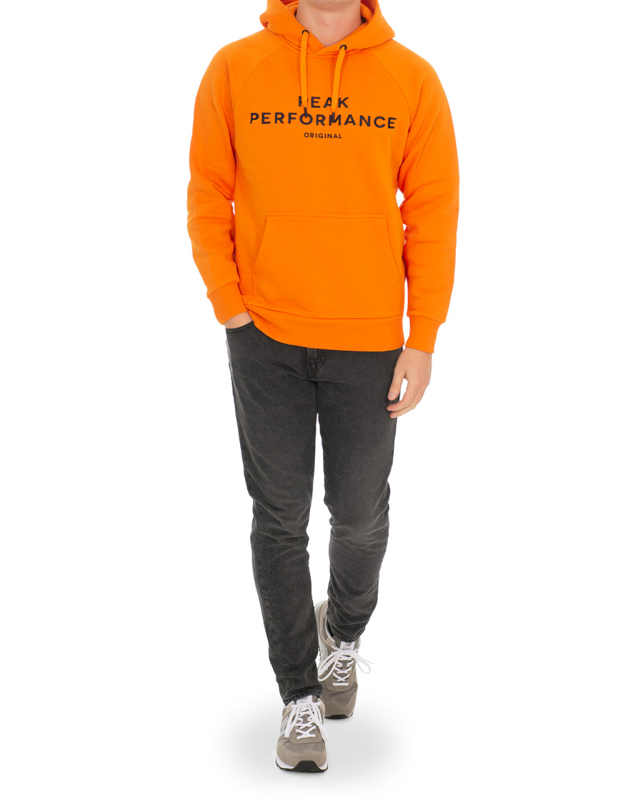 Mies | Puserot | Peak Performance | Logo Hoodie Orange