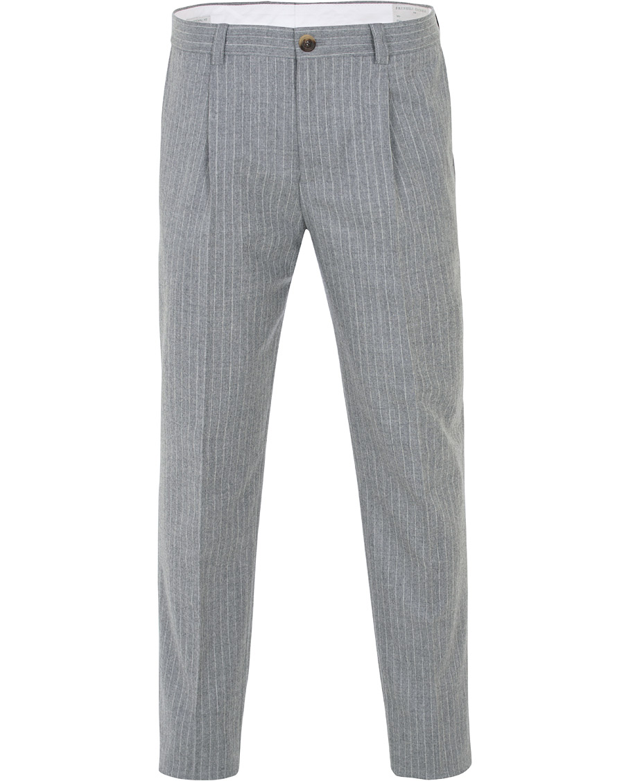 Mies | Housut | Brunello Cucinelli | Slim Fit Pin Stripe Pleated Flannel Trousers Light Grey