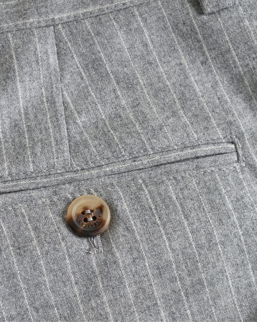 Mies | Housut | Brunello Cucinelli | Slim Fit Pin Stripe Pleated Flannel Trousers Light Grey