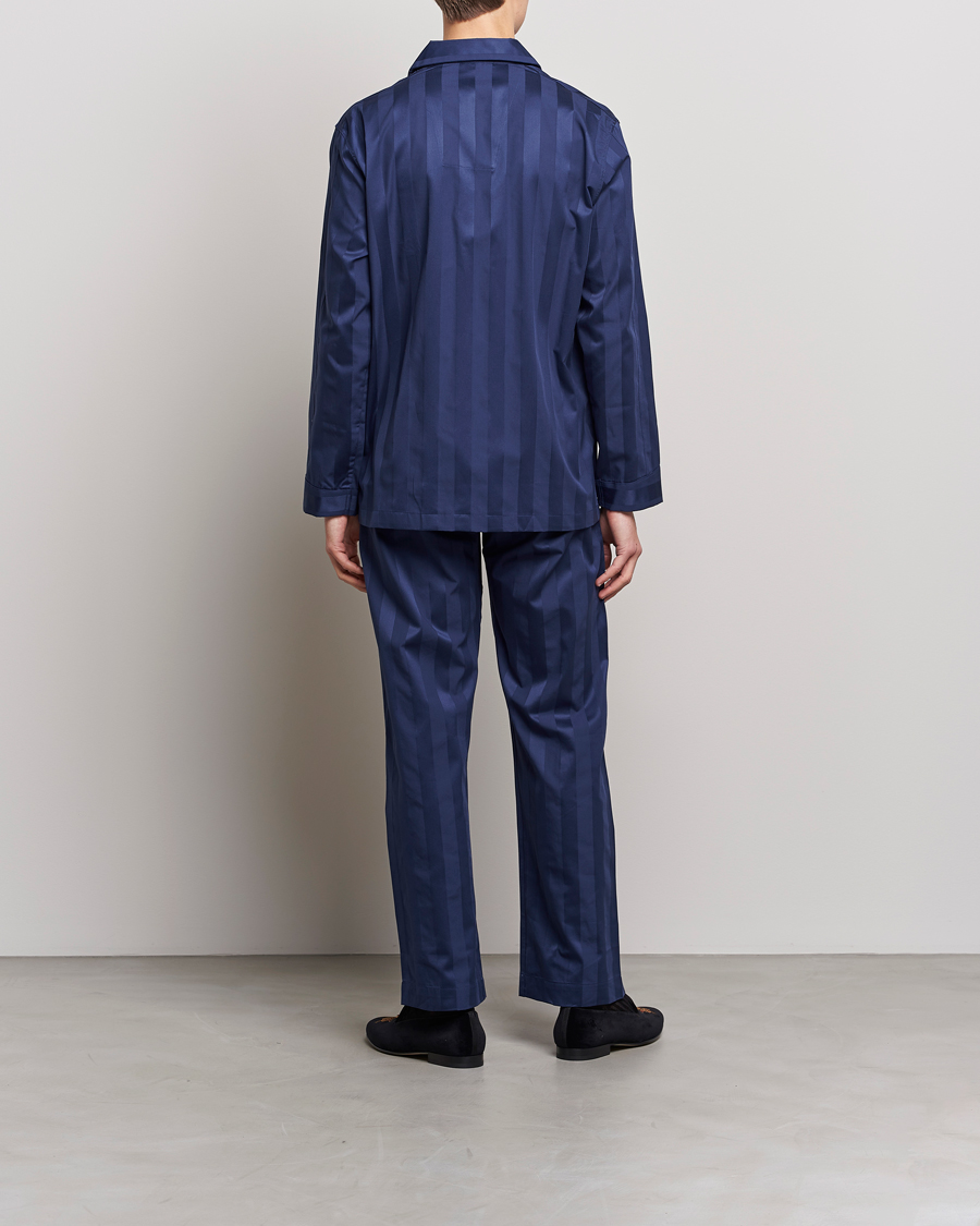Mies | Yöpuvut ja kylpytakit | Derek Rose | Striped Cotton Satin Pyjama Set Navy