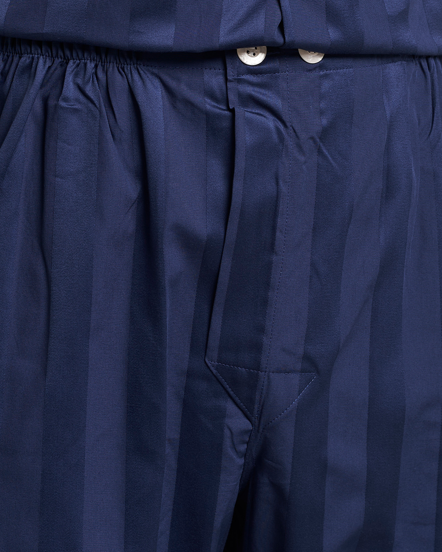Mies | Yöpuvut ja kylpytakit | Derek Rose | Striped Cotton Satin Pyjama Set Navy