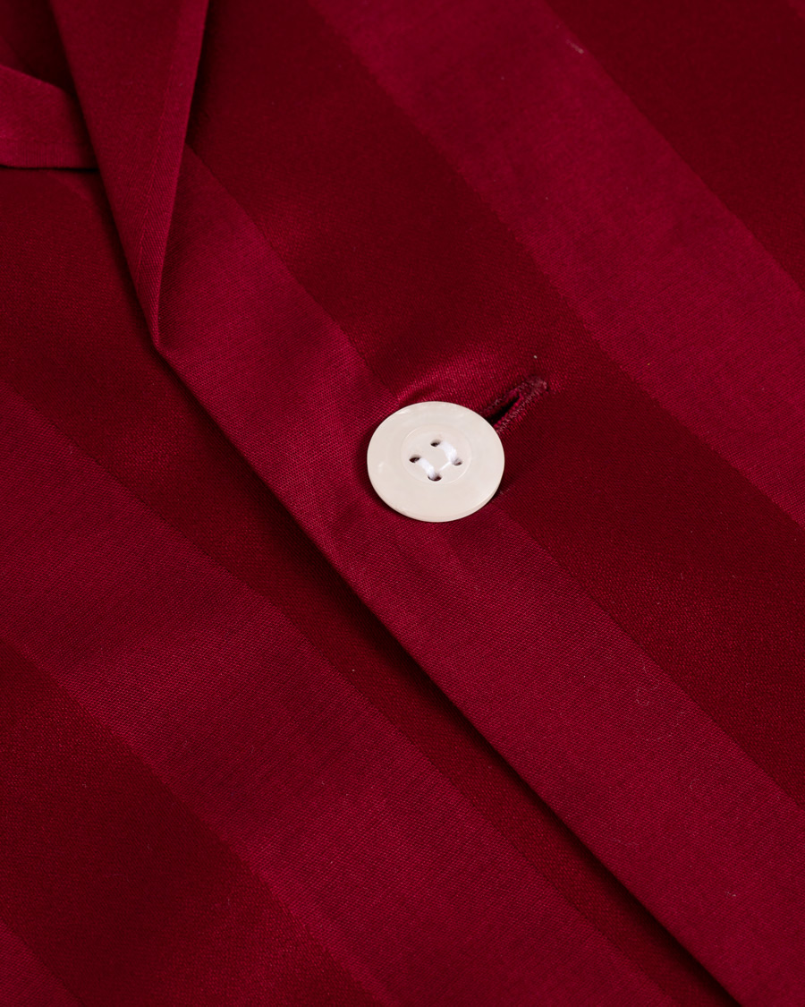 Mies | Yöpuvut ja kylpytakit | Derek Rose | Cotton Satin Striped Pyjama Set Wine Red