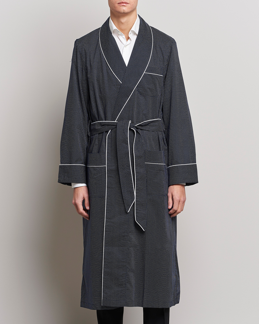 Mies | Yöpuvut ja kylpytakit | Derek Rose | Polka Dot Cotton Satin Dressing Gown Navy