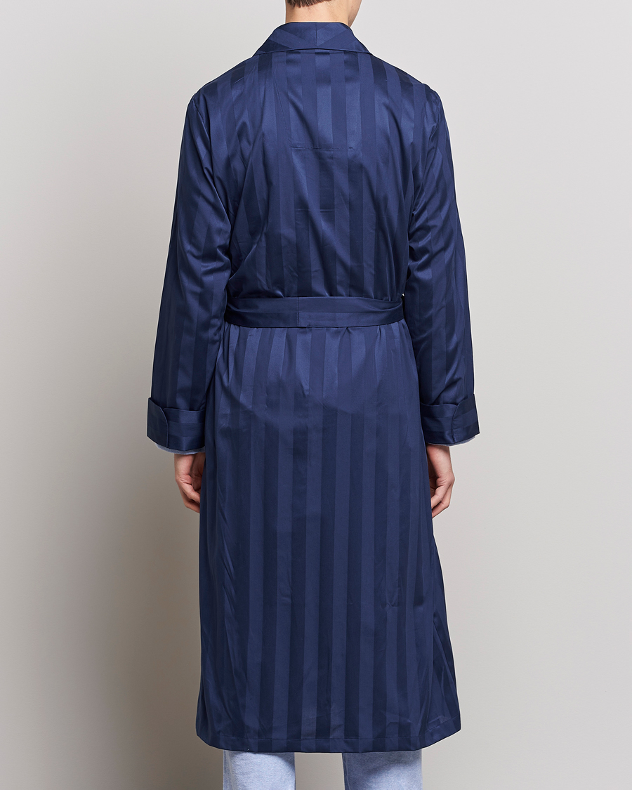 Mies | Yöpuvut ja kylpytakit | Derek Rose | Striped Cotton Satin Dressing Gown Navy/Navy