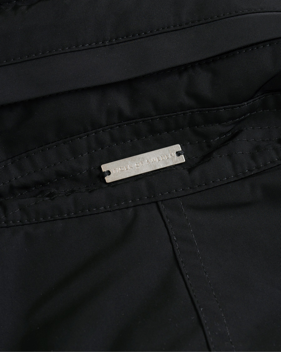 Mies | Takit | Tiger of Sweden | Ossien Padded Field Jacket Black