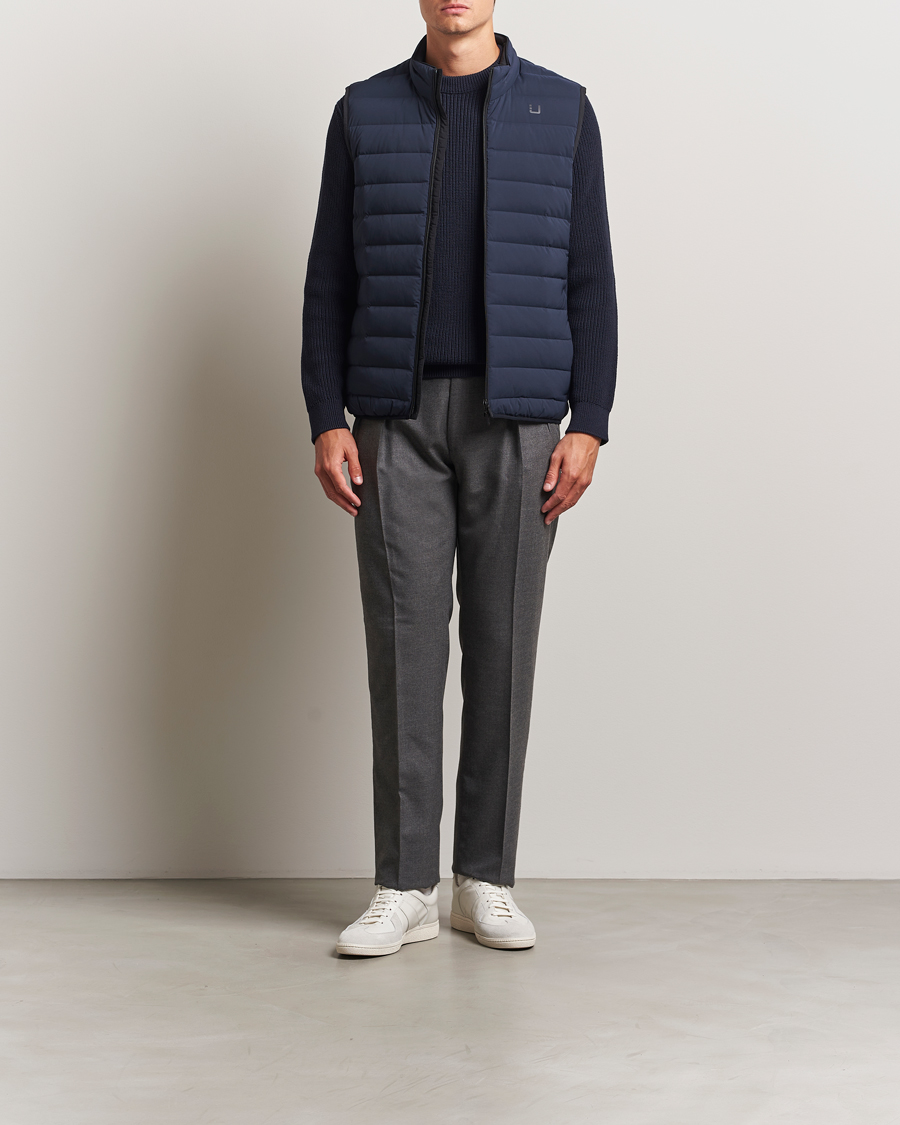 Mies | Ulkoliivit | UBR | Sonic Vest Navy