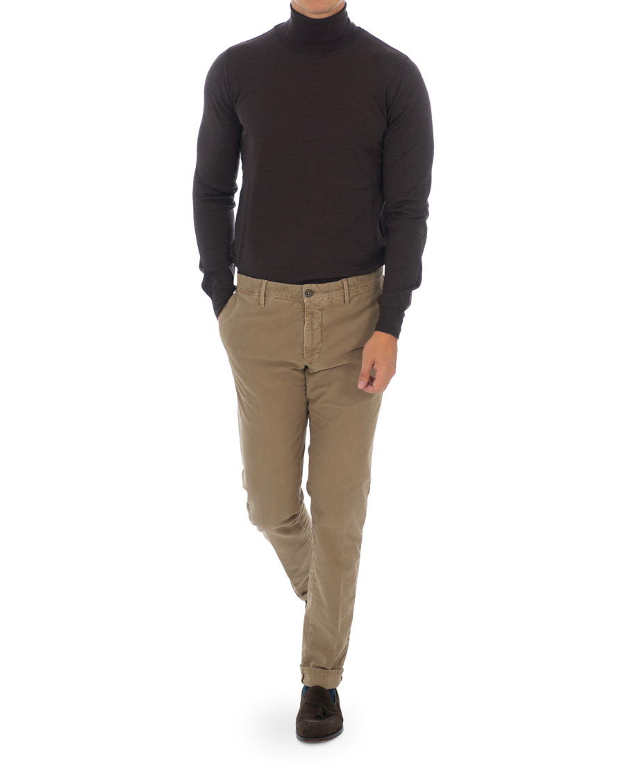 Mies | Puserot | Oscar Jacobson | Cole Extra Fine Merino Rollneck Brown
