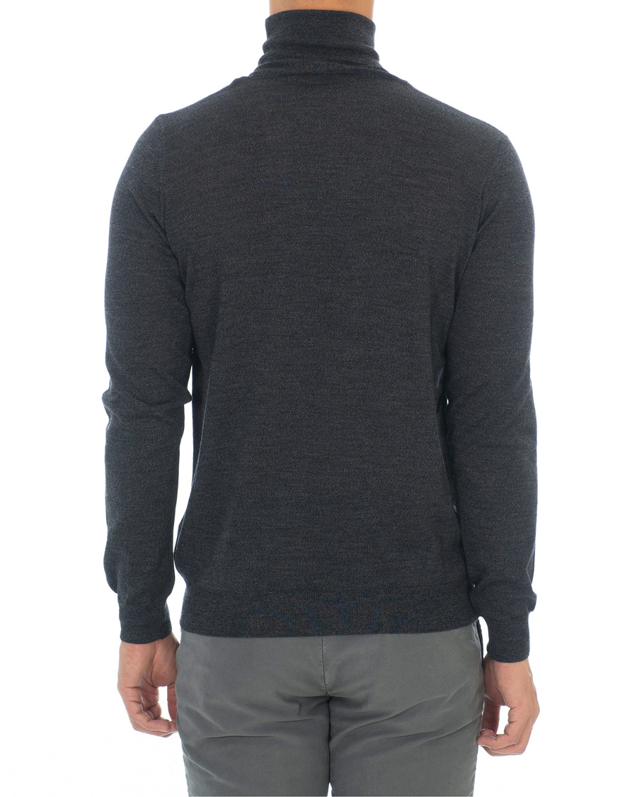 Mies | Puserot | Oscar Jacobson | Cole Extra Fine Merino Rollneck Dark Grey