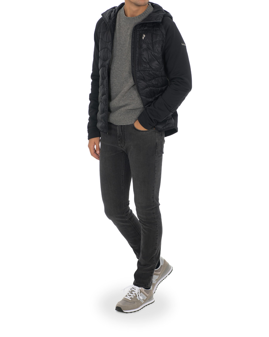Mies | Takit | Peak Performance | Helium Hybrid Hooded Jacket Black 