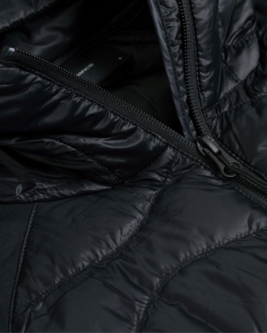 Mies | Takit | Peak Performance | Helium Hybrid Hooded Jacket Black 