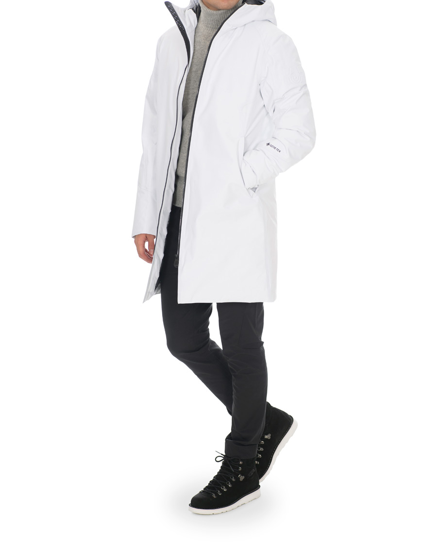 Mies | Takit | Sail Racing | The Carbon Race Coat White