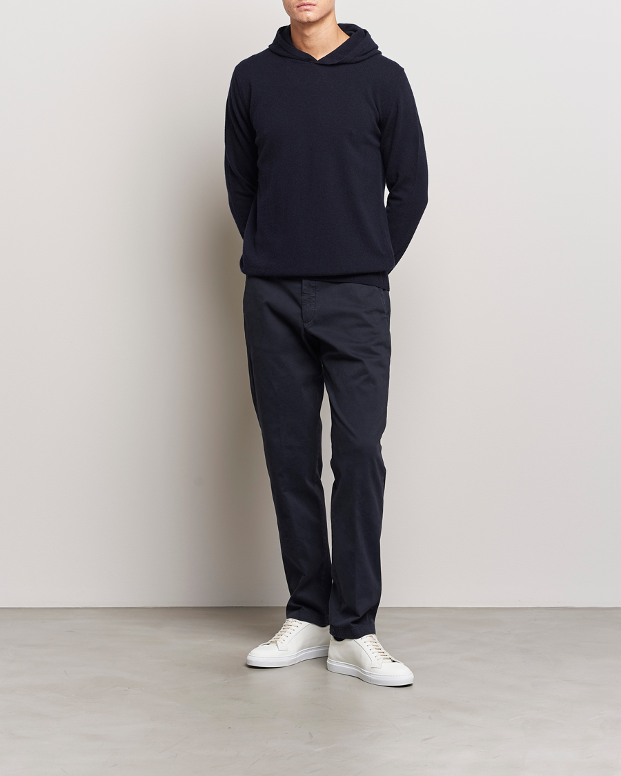 Mies | Puserot | Oscar Jacobson | Pascal Wool/Cashmere Hoodie Navy