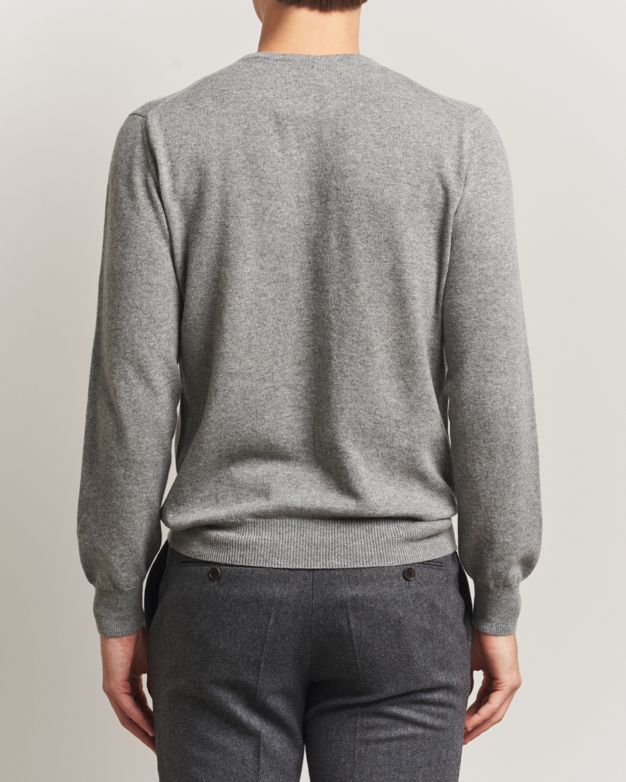 Mies | Puserot | Piacenza Cashmere | Cashmere Crew Neck Sweater Light Grey
