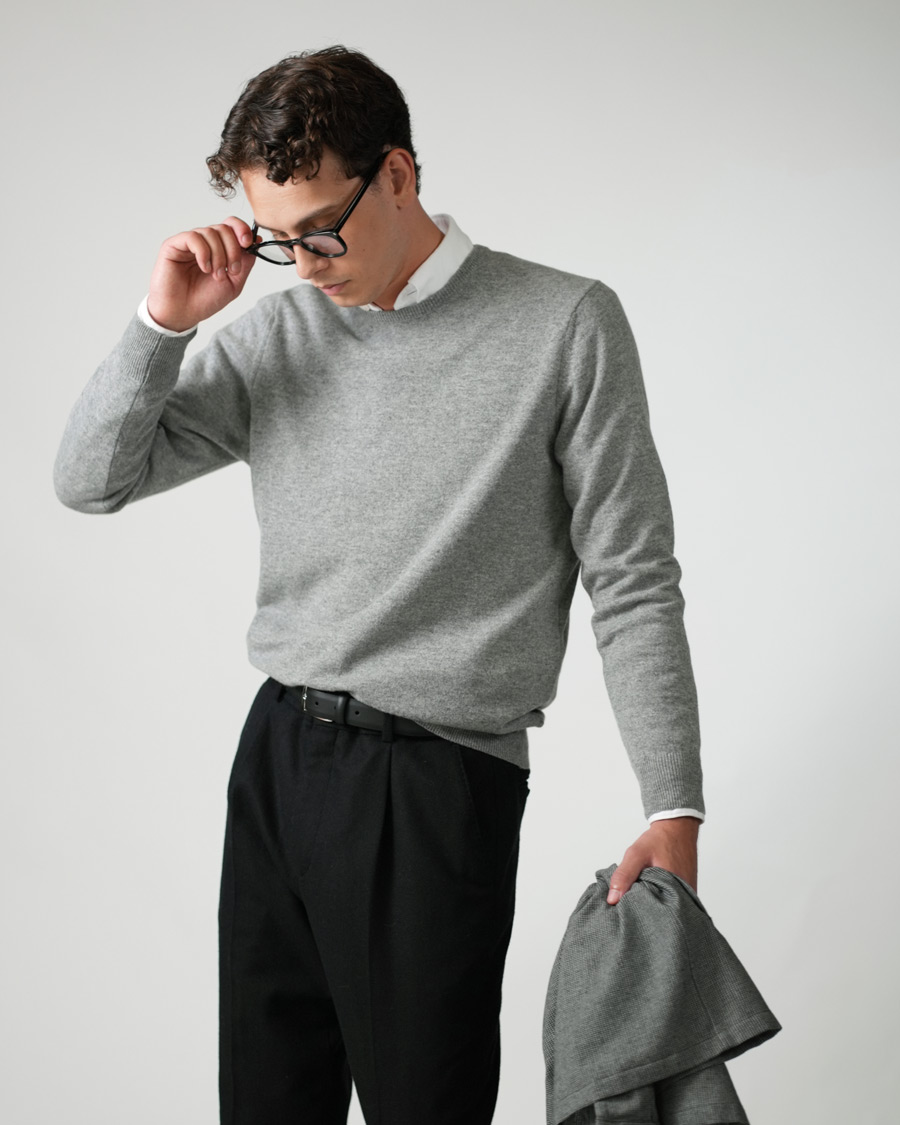 Mies | Puserot | Piacenza Cashmere | Cashmere Crew Neck Sweater Light Grey