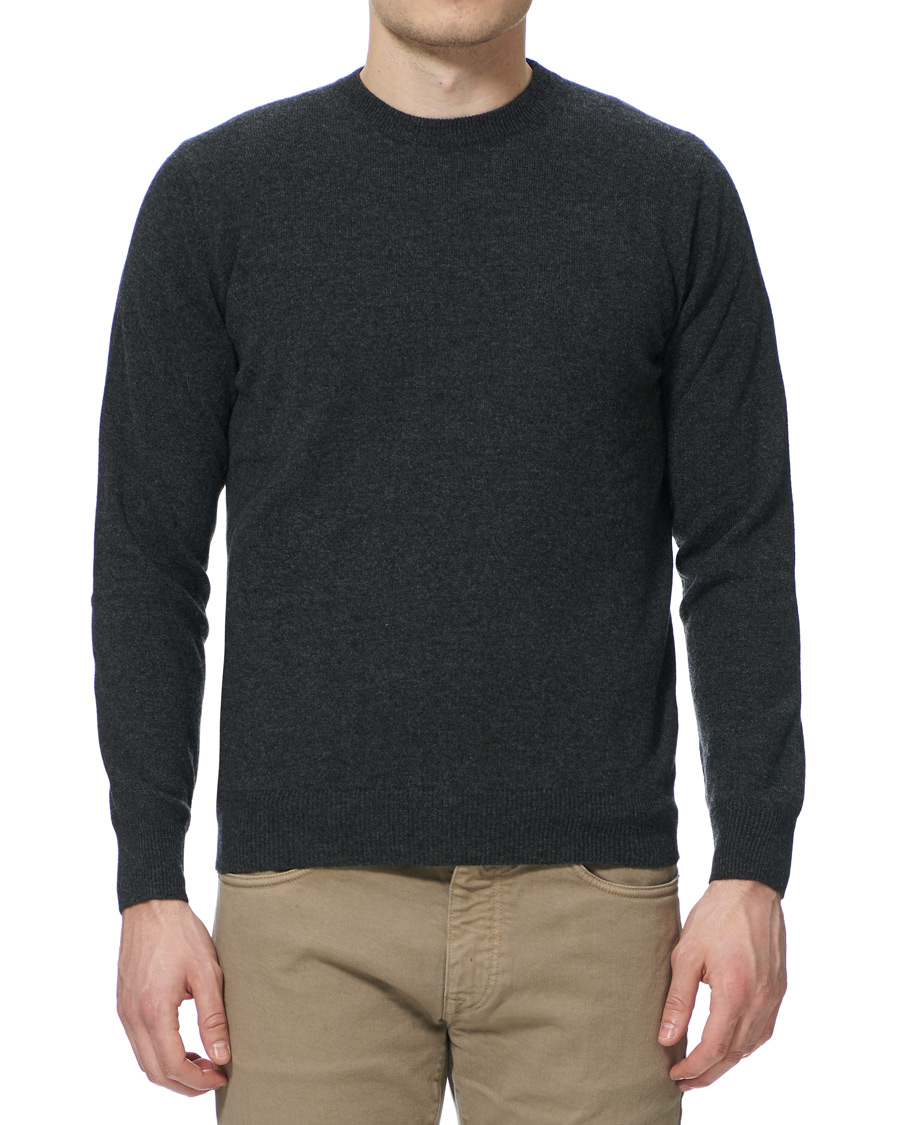 Mies | Puserot | Piacenza Cashmere | Cashmere Crew Neck Sweater Charcoal